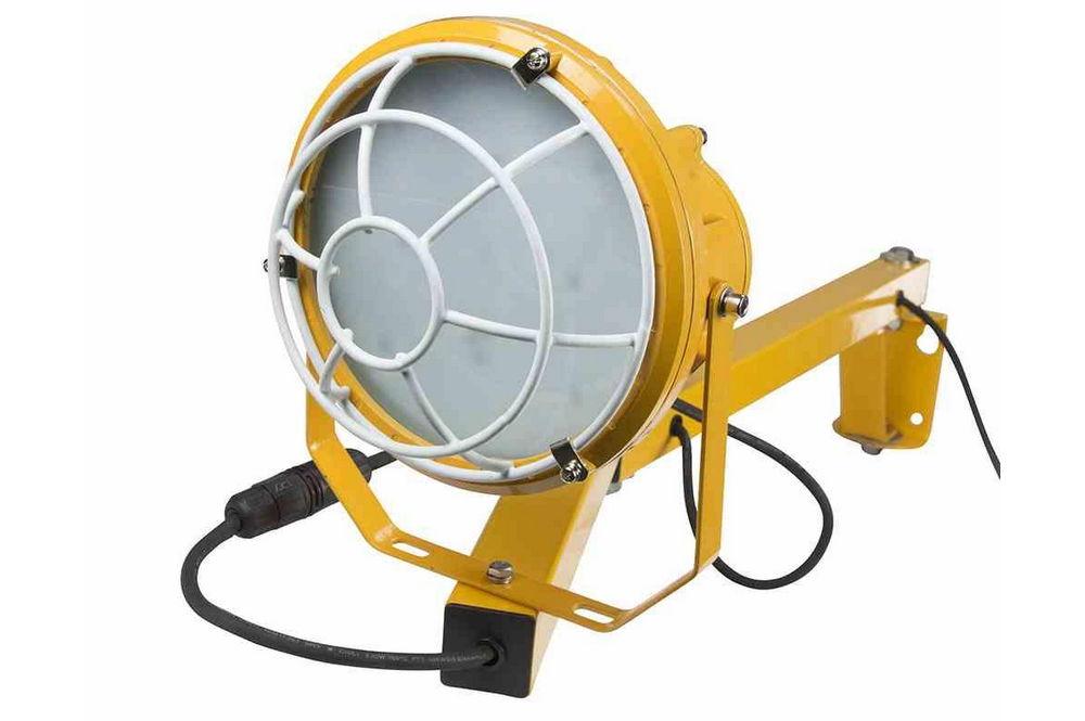 50W LED Dock Light - 100-277V AC - 40" Arm - 4,500 Lumens - Shatter Resistant Lens - IP65 - PuriLite