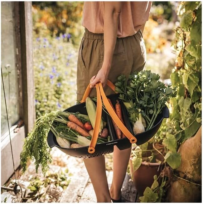 Fiskars Harvest Basket, Container for Gardening and Harvesting, Garden Tool with Ergonomic Handles and Collander - PuriLite