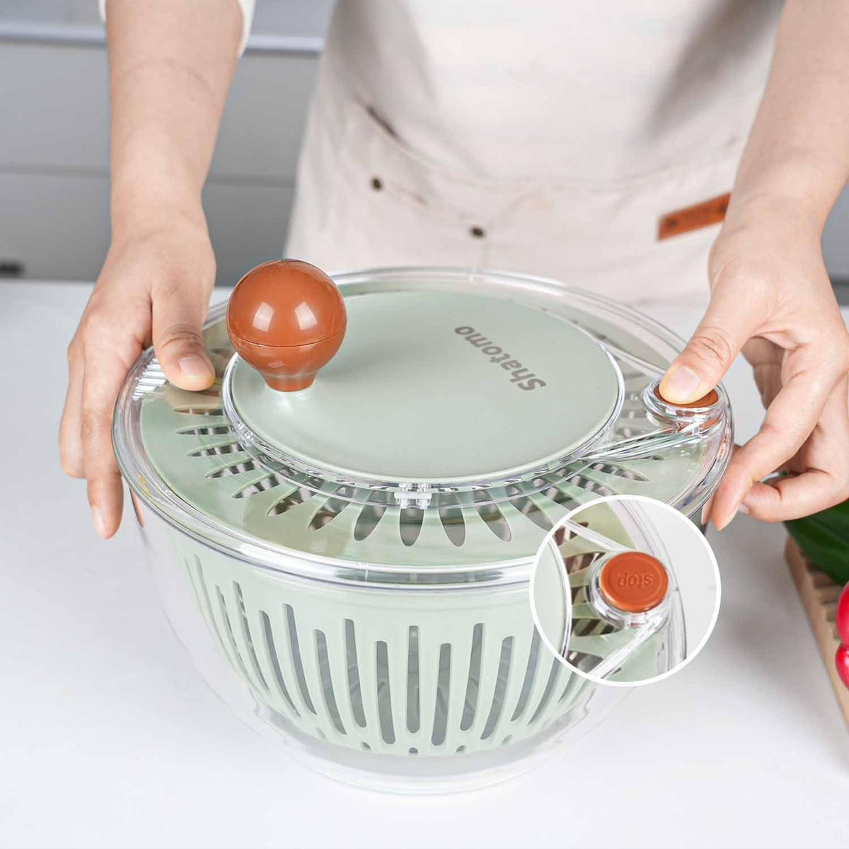 Shatomo Salad Spinner, Large 5L Easy to Use Lettuce Spinner, Fruit and Vegetable Spinner with Non-Slip Base, Drain and Stop Button - PuriLite