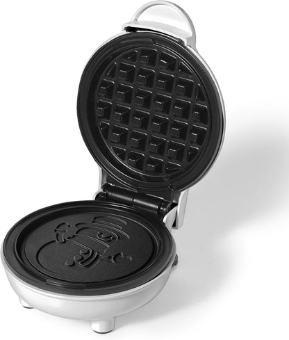 Starfrit 4-Inch Non-Stick Mini Waffle Maker – Snowman Shape - Compact - Easy to Clean - 350W - PuriLite