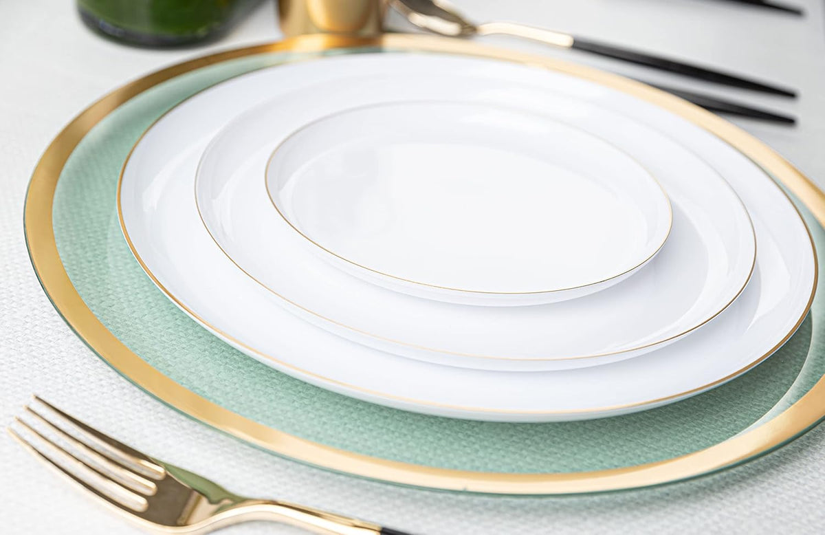 PLASTICPRO [30 Pack 10.7'' Christmass Green Plastic Party Plates Edge Collection Premium heavyweight Elegant Disposable Tableware Dishes - PuriLite
