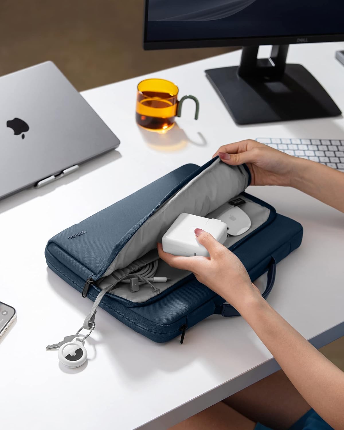 tomtoc 360 Protective Laptop Carrying Case for 16-inch New MacBook Pro M4/M3/M2/M1 Pro/Max 2024-2019, Water-Resistant Laptop Bag Sleeve with Accessory Pocket for The New Razer Blade 15 - PuriLite