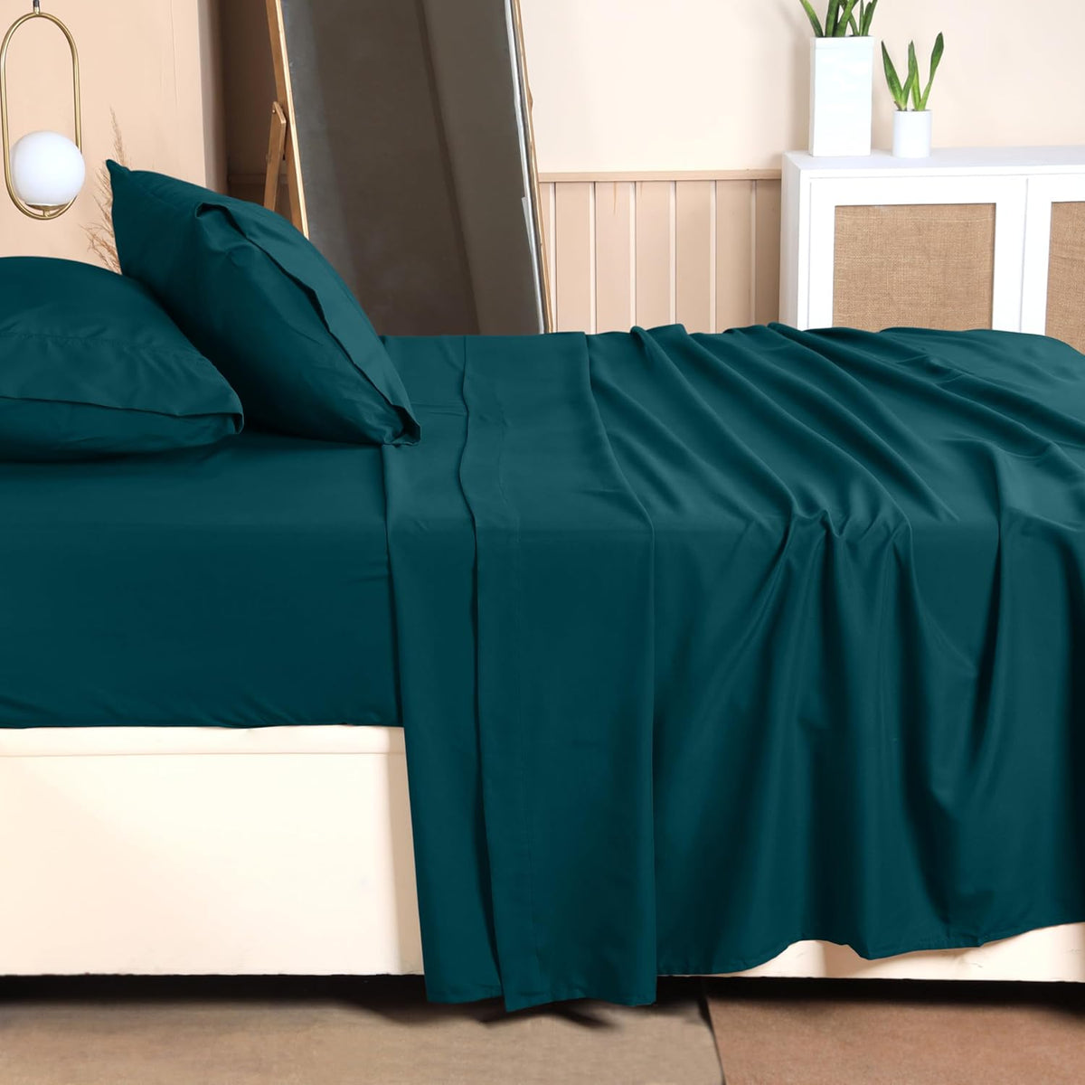 Utopia Bedding Queen Bed Sheet Set - 4 Piece Bedding - Soft Brushed Microfiber Fabric - Shrinkage & Fade Resistant - Easy Care (White) - PuriLite