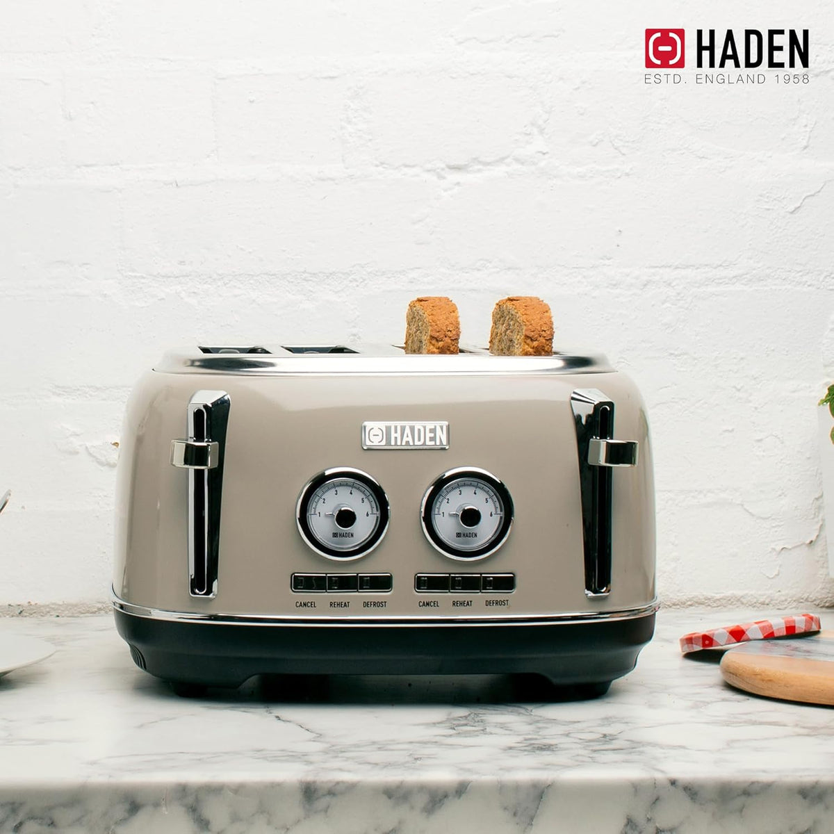 Haden Dorset 75083 Stainless Steel 1500W Retro Toaster 4 Slice Wide Slot w/Removable Crumb Tray and Settings, Black/Copper Toasters w/Adjustable Browning Control, Smart Toaster - PuriLite