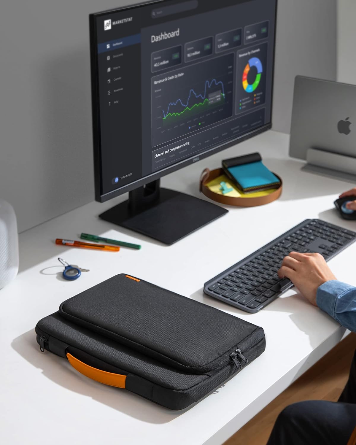 tomtoc 360 Protective Laptop Carrying Case for 16-inch New MacBook Pro M4/M3/M2/M1 Pro/Max 2024-2019, Water-Resistant Laptop Bag Sleeve with Accessory Pocket for The New Razer Blade 15 - PuriLite