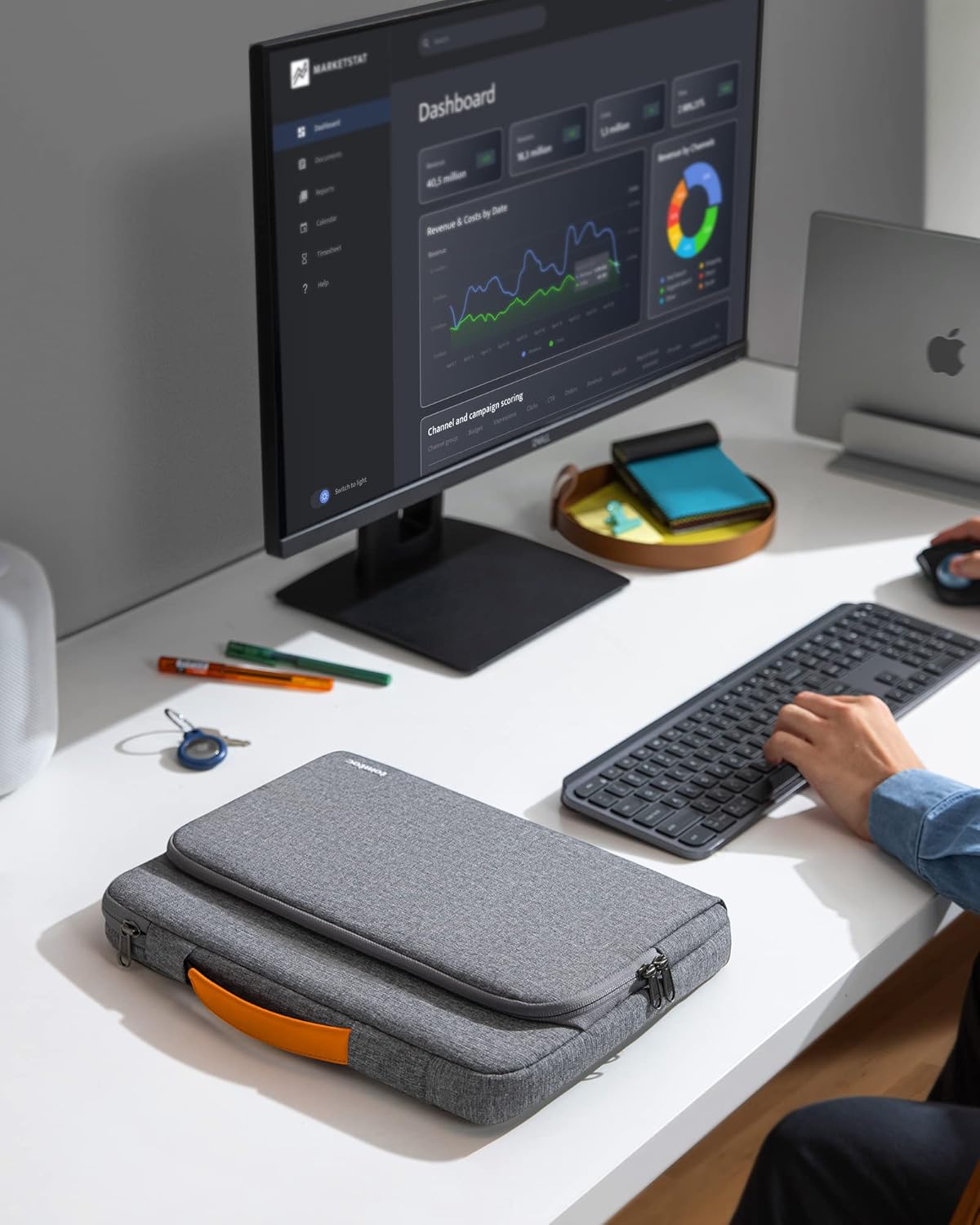 tomtoc 360 Protective Laptop Carrying Case for 16-inch New MacBook Pro M4/M3/M2/M1 Pro/Max 2024-2019, Water-Resistant Laptop Bag Sleeve with Accessory Pocket for The New Razer Blade 15 - PuriLite