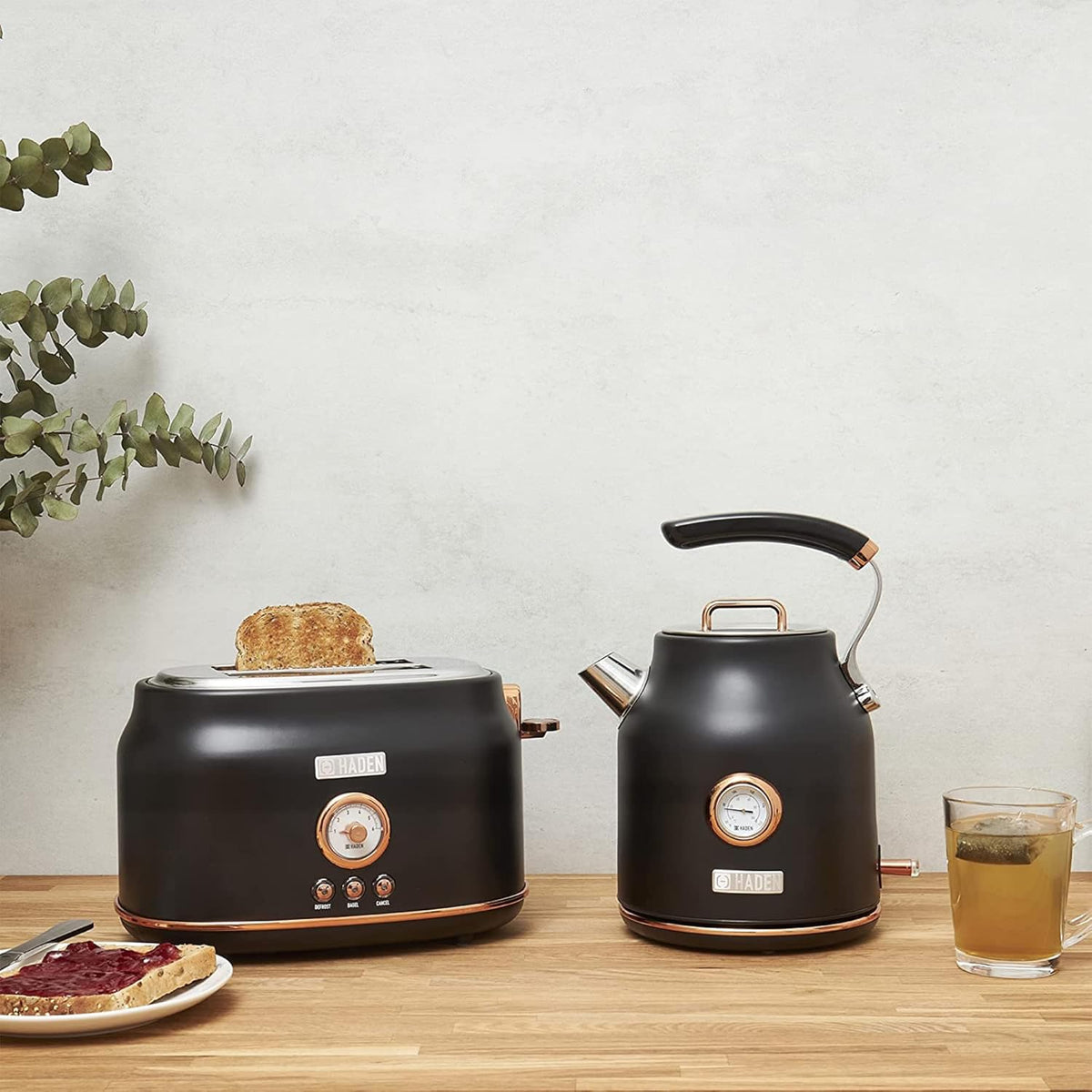 Haden Dorset 75083 Stainless Steel 1500W Retro Toaster 4 Slice Wide Slot w/Removable Crumb Tray and Settings, Black/Copper Toasters w/Adjustable Browning Control, Smart Toaster - PuriLite