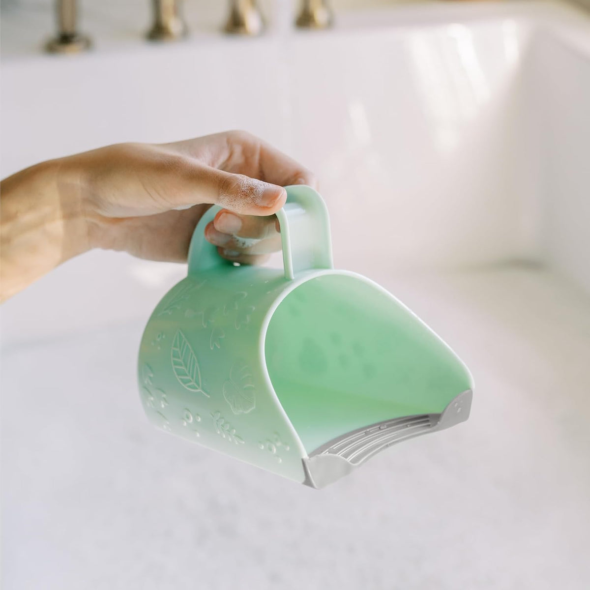 Dr. Brown's CleanUp Dino-Pour Bath Rinse Cup, 0m+, BPA Free, Certified Plastic Neutral - PuriLite