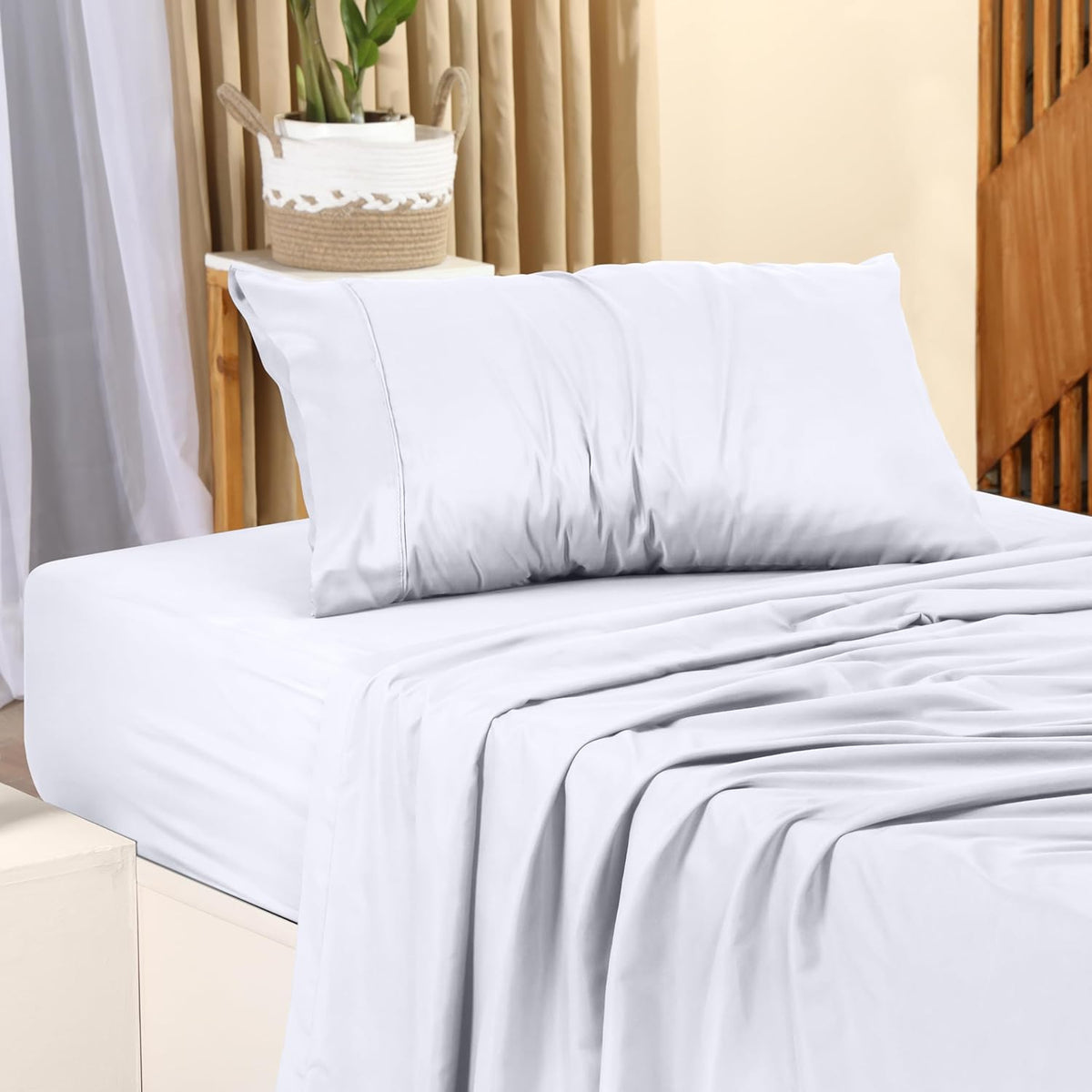 Utopia Bedding Queen Bed Sheet Set - 4 Piece Bedding - Soft Brushed Microfiber Fabric - Shrinkage & Fade Resistant - Easy Care (White) - PuriLite