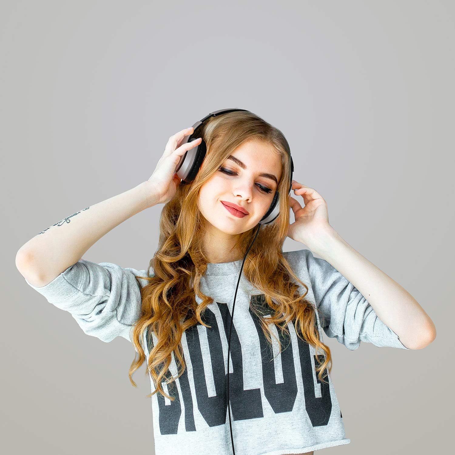 LORELEI X6 Over-Ear Wired Stereo Bass Headphones with Microphone, Lightweight, Foldable & Portable with 1.45M No-Tangle for Smartphone, Tablet, MP3/4, Space Black - PuriLite