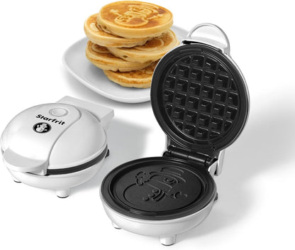 Starfrit 4-Inch Non-Stick Mini Waffle Maker – Snowman Shape - Compact - Easy to Clean - 350W - PuriLite