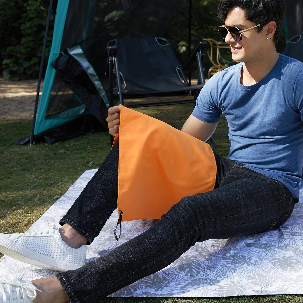 Rainleaf Microfiber Towel Perfect Travel & Gym & Camping Towel. Quick Dry - Super Absorbent - Ultra Compact - Lightweight. Suitable for Trip, Beach, Shower, Backpacking, Pool - PuriLite