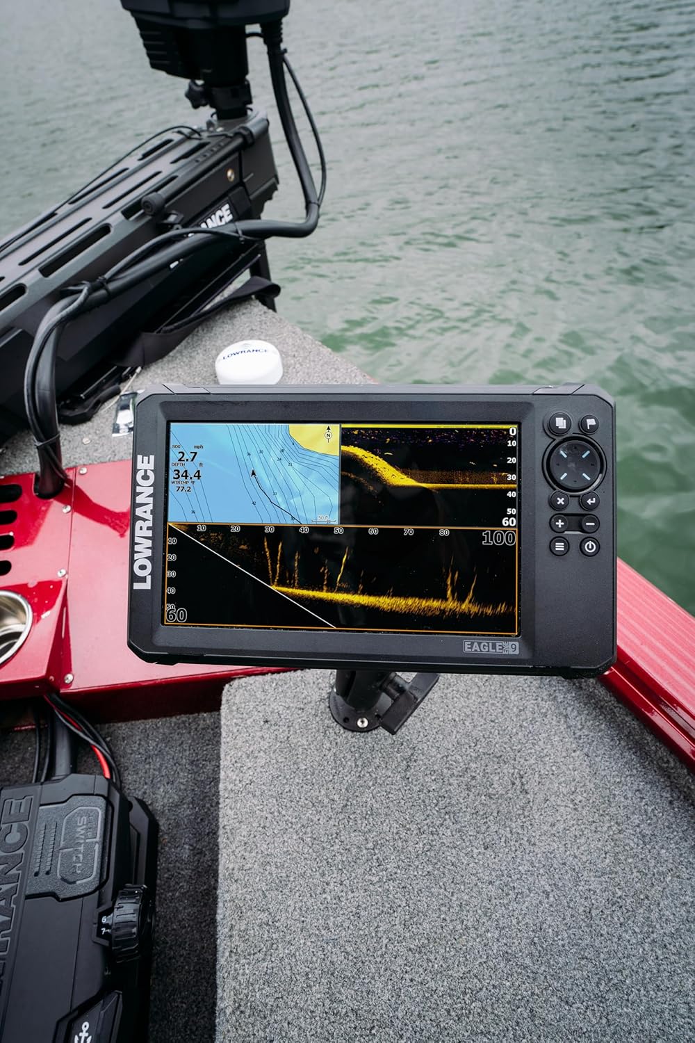 Lowrance Eagle Eye™ 9 Live + C-MAP®, 9" IPS Screen, Eagle Eye™ transducer, C-MAP® Discover microSD Card Charts for The US and Canada - PuriLite