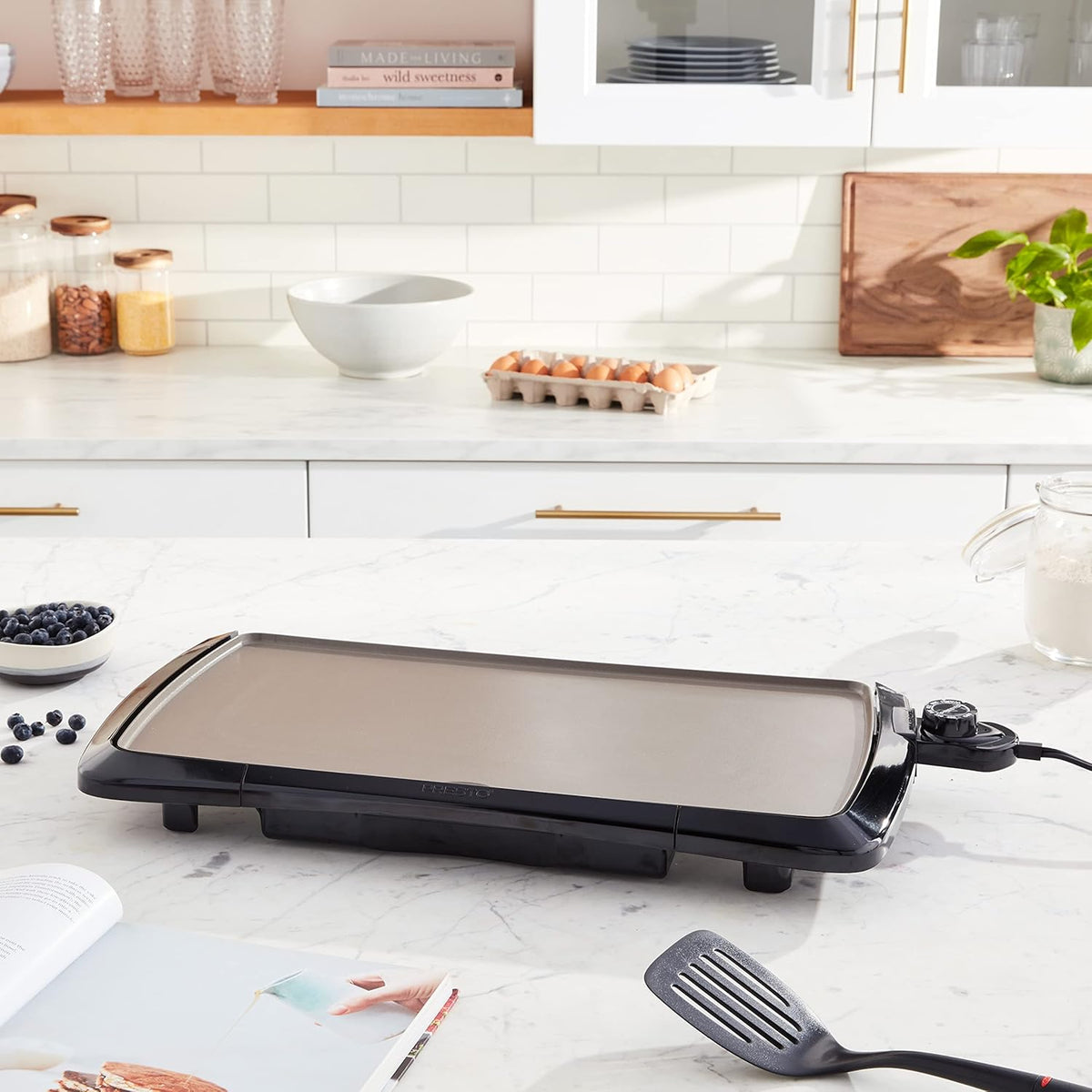 Presto 07055 Cool-Touch Electric Ceramic Griddle, 20", Black - PuriLite