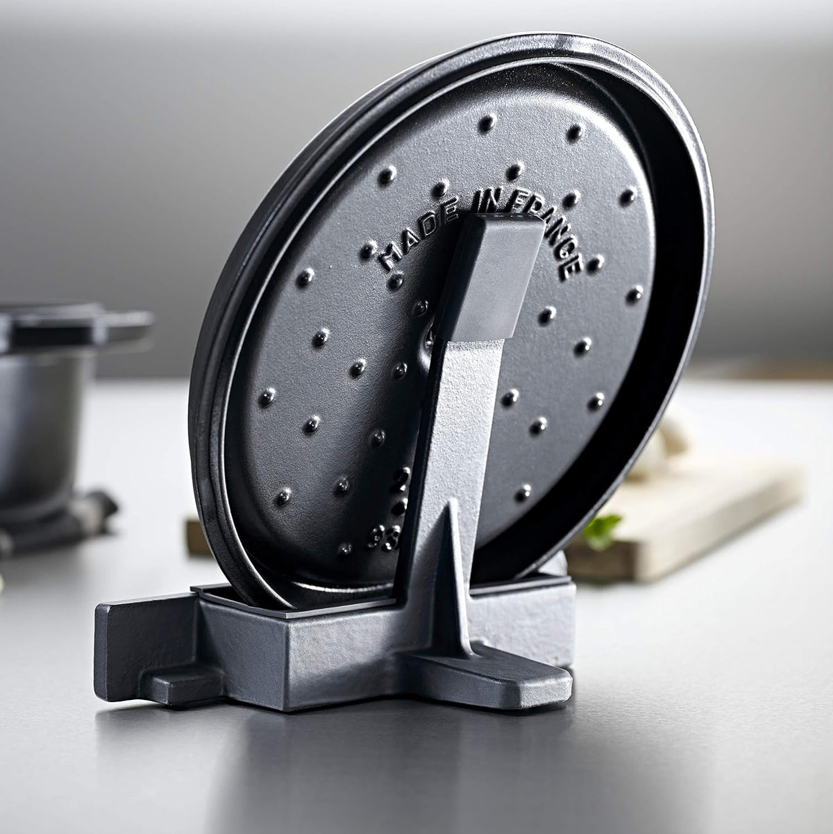 STAUB Lid Holder | Cast Iron Roasting Pan Lid Rack for 22–33 cm Lids