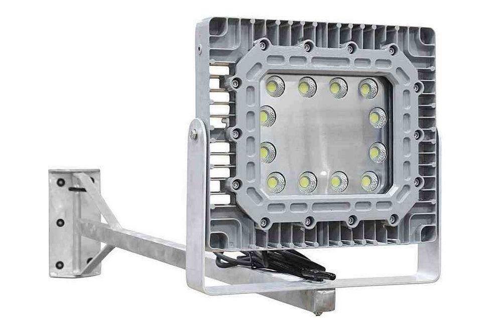 150W Explosion Proof LED Dock Light - 0-10V Dimmable - 4' Pivoting Arm - 21,000 Lumens - C2D1 - PuriLite